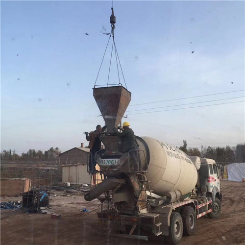 和政县“精准瞄准”—— 吊车的 “定位导航” 技术